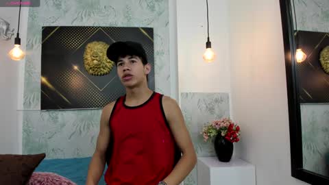 Snapshot of erick_zhimerman chatting on January 18, 3:46 am online show from January 18, 3:46 am