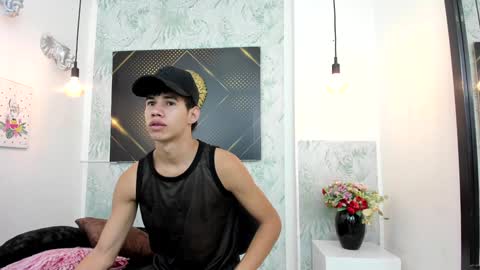 Snapshot of erick_zhimerman chatting on January 16, 3:12 am online show from January 16, 3:12 am