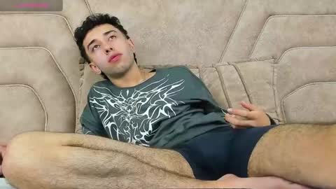 Erick online show from April 16, 9:39 pm