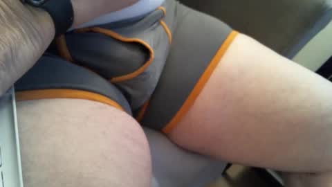 Erik online show from December 5, 12:44 pm