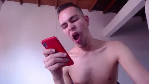 Snapshot of erik_rodriguez chatting on January 31, 4:48 pm Erik rodriguez online show from January 31, 4:48 pm