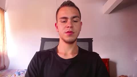 Snapshot of erik_rodriguez chatting on October 14, 4:47 pm Erik rodriguez online show from October 14, 4:47 pm