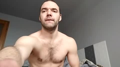 Snapshot of eriks17cm chatting on February 12, 7:13 am HunStroker online show from February 12, 7:13 am