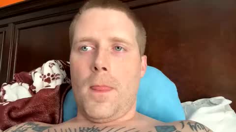 eriwat713 online show from April 4, 8:06 pm