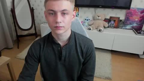 Max online show from October 18, 2:05 am