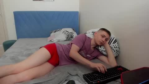 Max online show from March 12, 7:28 pm