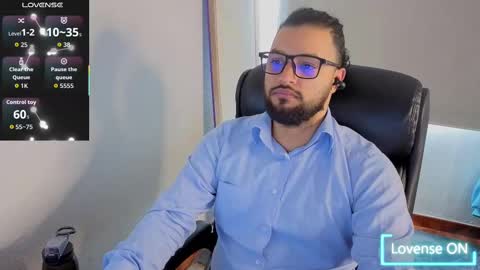 Snapshot of ernesto_rodriguez_82 chatting on September 13, 3:24 pm ernesto rodriguez 82 online show from September 13, 3:24 pm