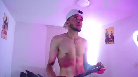 Snapshot of eros_chipre chatting on December 31, 2:47 pm Eros online show from December 31, 2:47 pm