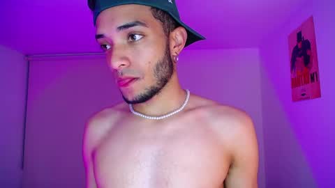 Snapshot of eros_chipre chatting on December 13, 3:38 am Eros online show from December 13, 3:38 am