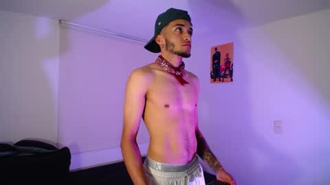 Snapshot of eros_chipre chatting on December 27, 6:14 am Eros online show from December 27, 6:14 am