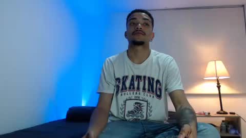 Snapshot of eros_chipre chatting on October 26, 4:47 am Eros online show from October 26, 4:47 am