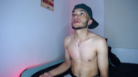 Snapshot of eros_chipre chatting on December 23, 2:02 am Eros online show from December 23, 2:02 am