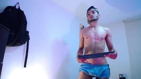 Snapshot of eros_chipre chatting on December 4, 4:38 pm Eros online show from December 4, 4:38 pm