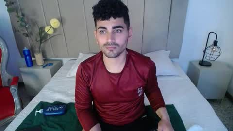 Snapshot of eros_kai chatting on October 22, 3:54 am Eros Kai online show from October 22, 3:54 am