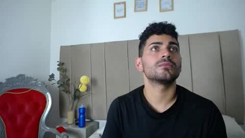 Snapshot of eros_kai chatting on October 25, 4:58 am Eros Kai online show from October 25, 4:58 am