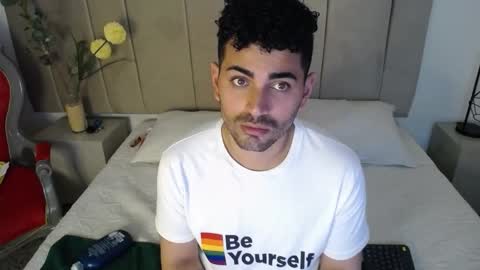 Snapshot of eros_kai chatting on October 23, 4:38 am Eros Kai online show from October 23, 4:38 am