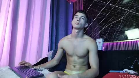 EROS ELIAM online show from November 18, 7:06 pm