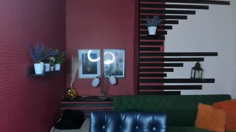 Hanzo online show from December 17, 12:01 pm