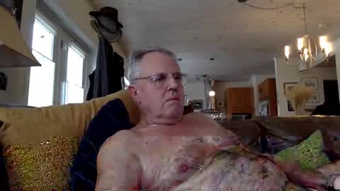 Snapshot of erostalk chatting on December 11, 4:05 pm eros online show from December 11, 4:05 pm