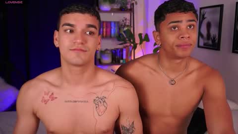 Snapshot of eroswild_ chatting on September 28, 4:32 am Eros Wild online show from September 28, 4:32 am