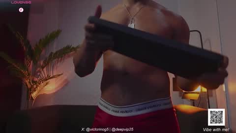 eroswolf online show from April 21, 5:41 pm