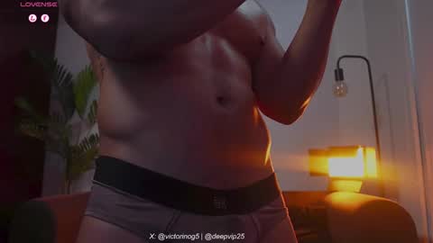 eroswolf online show from May 9, 8:21 pm