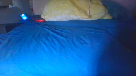 Snapshot of erozet89 chatting on December 30, 11:17 pm erozet89 online show from December 30, 11:17 pm