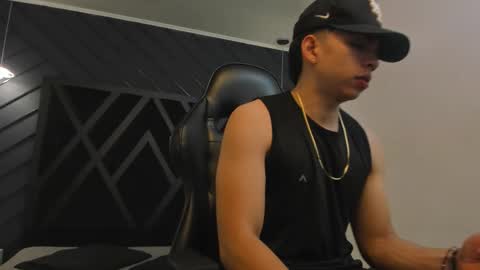 Snapshot of eryonbradley chatting on September 23, 11:20 am Eryon online show from September 23, 11:20 am