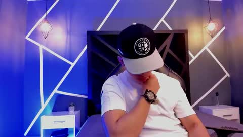 Snapshot of eryonbradley chatting on October 11, 11:25 am Eryon online show from October 11, 11:25 am