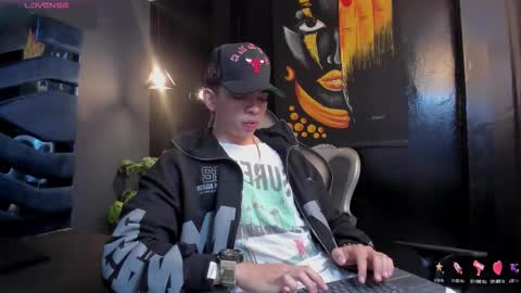 Snapshot of eryonbradley chatting on October 13, 11:16 am Eryon online show from October 13, 11:16 am