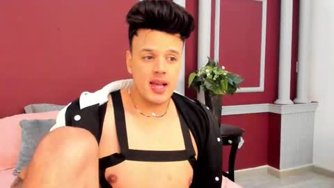 eryxmarlowe_ online show from October 28, 2:25 am