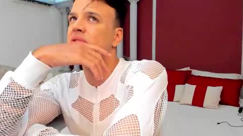 eryxmarlowe_ online show from October 27, 2:14 am