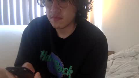 Snapshot of esiiiis chatting on October 19, 7:17 pm esiiis online show from October 19, 7:17 pm