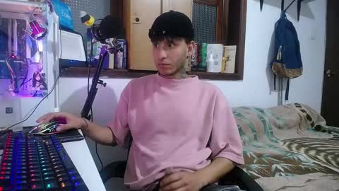 Snapshot of esjrobles chatting on January 28, 4:39 am Esteban online show from January 28, 4:39 am
