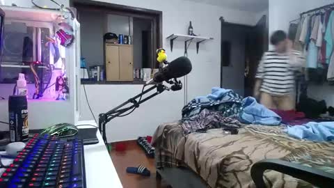 Snapshot of esjrobles chatting on January 8, 3:29 am Esteban online show from January 8, 3:29 am