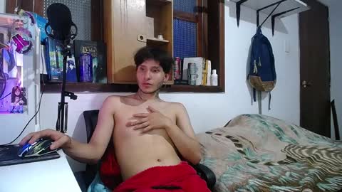 Snapshot of esjrobles chatting on February 2, 3:54 am Esteban online show from February 2, 3:54 am