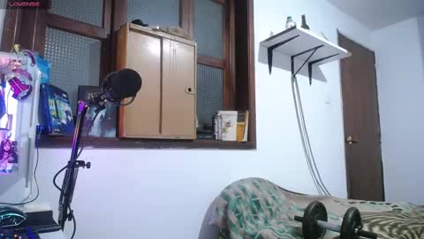 Snapshot of esjrobles chatting on December 6, 2:57 am Esteban online show from December 6, 2:57 am