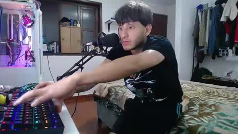 Snapshot of esjrobles chatting on January 18, 4:19 am Esteban online show from January 18, 4:19 am