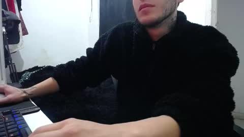 Snapshot of esjrobles chatting on September 10, 2:16 pm Esteban online show from September 10, 2:16 pm