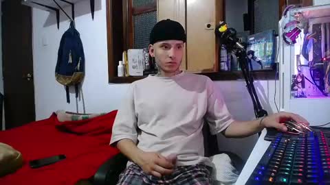 Snapshot of esjrobles chatting on March 6, 4:52 am Esteban online show from March 6, 4:52 am