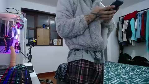 Snapshot of esjrobles chatting on January 21, 2:33 am Esteban online show from January 21, 2:33 am