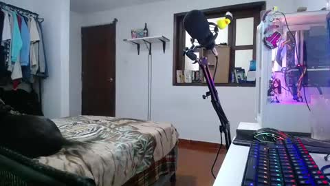 Snapshot of esjrobles chatting on December 27, 2:36 am Esteban online show from December 27, 2:36 am