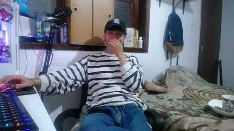 Snapshot of esjrobles chatting on February 13, 5:58 am Esteban online show from February 13, 5:58 am
