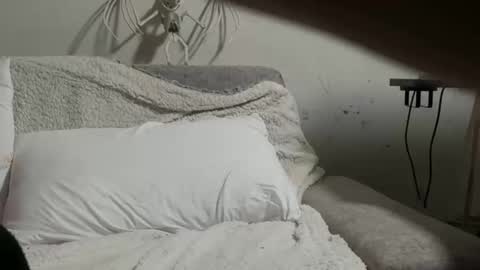 Snapshot of eskol212 chatting on October 19, 3:55 am eskol212 online show from October 19, 3:55 am