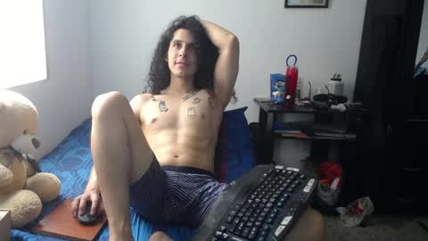 Esnider online show from April 30, 6:59 pm