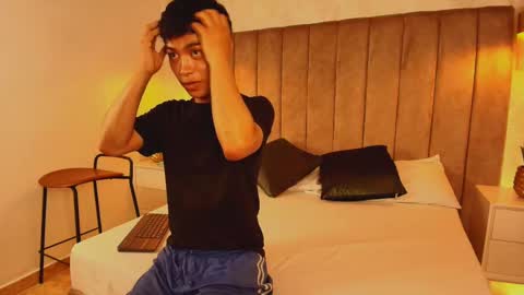 Esteban online show from September 22, 7:46 pm