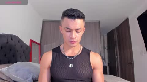 Snapshot of esteban_stud97 chatting on October 16, 10:29 pm Esteban Stud online show from October 16, 10:29 pm