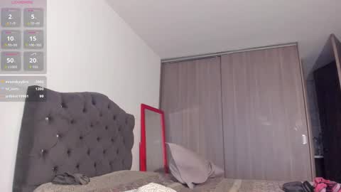 Snapshot of esteban_stud97 chatting on October 17, 11:09 pm Esteban Stud online show from October 17, 11:09 pm