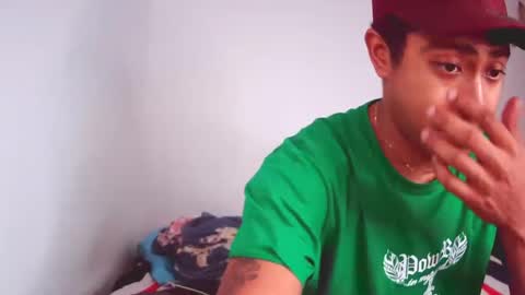 Snapshot of esteban_verg chatting on December 19, 2:46 pm wailer1996 online show from December 19, 2:46 pm
