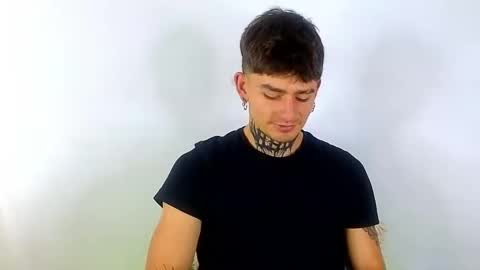 Snapshot of estebanchar_ chatting on March 3, 2:53 pm Esteban independent model online show from March 3, 2:53 pm